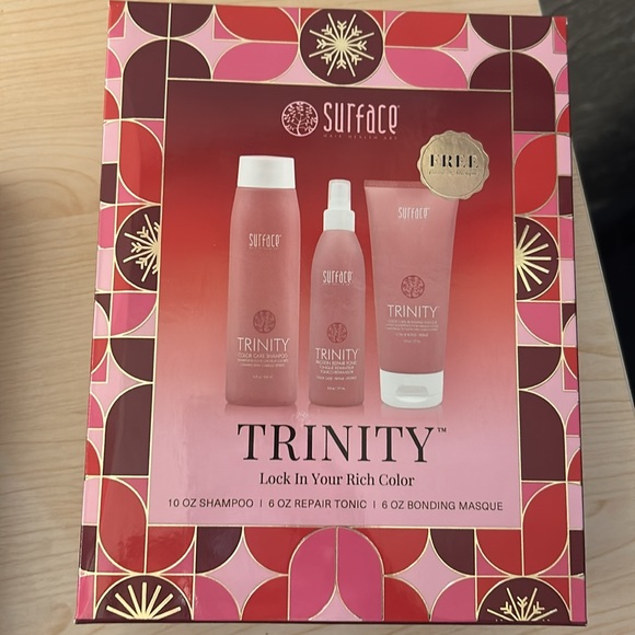 Surface basis moisture box and surface trinity color care box - Picture 4 of 5